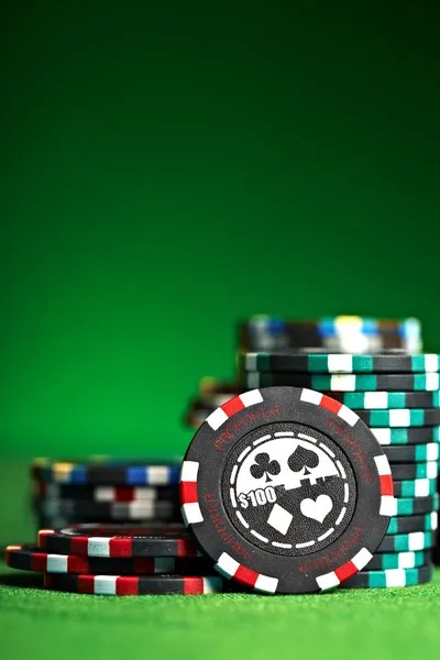 Live-dealer table lobby showing available tables and limits